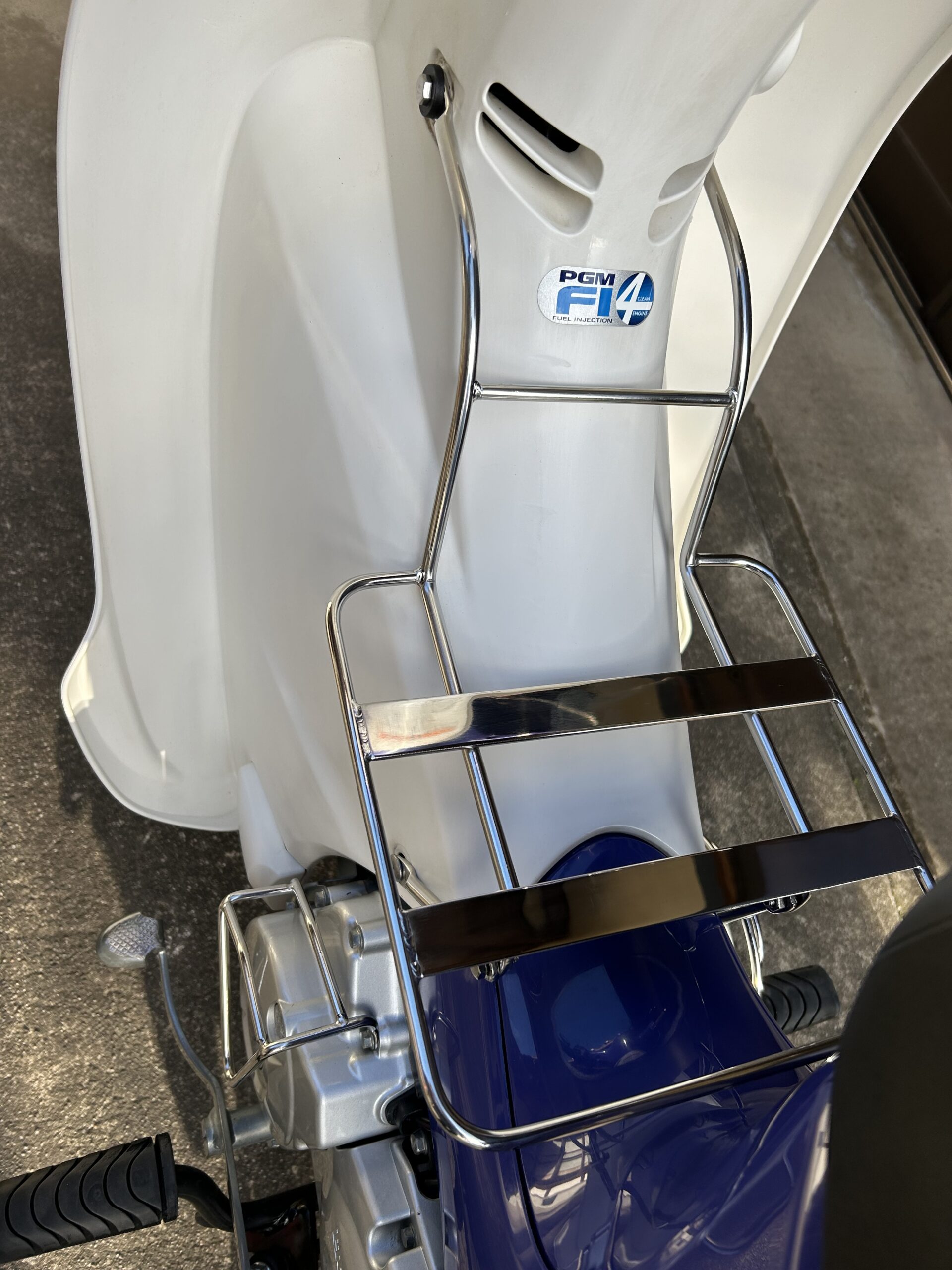 取り付け完了した左後方からの画像